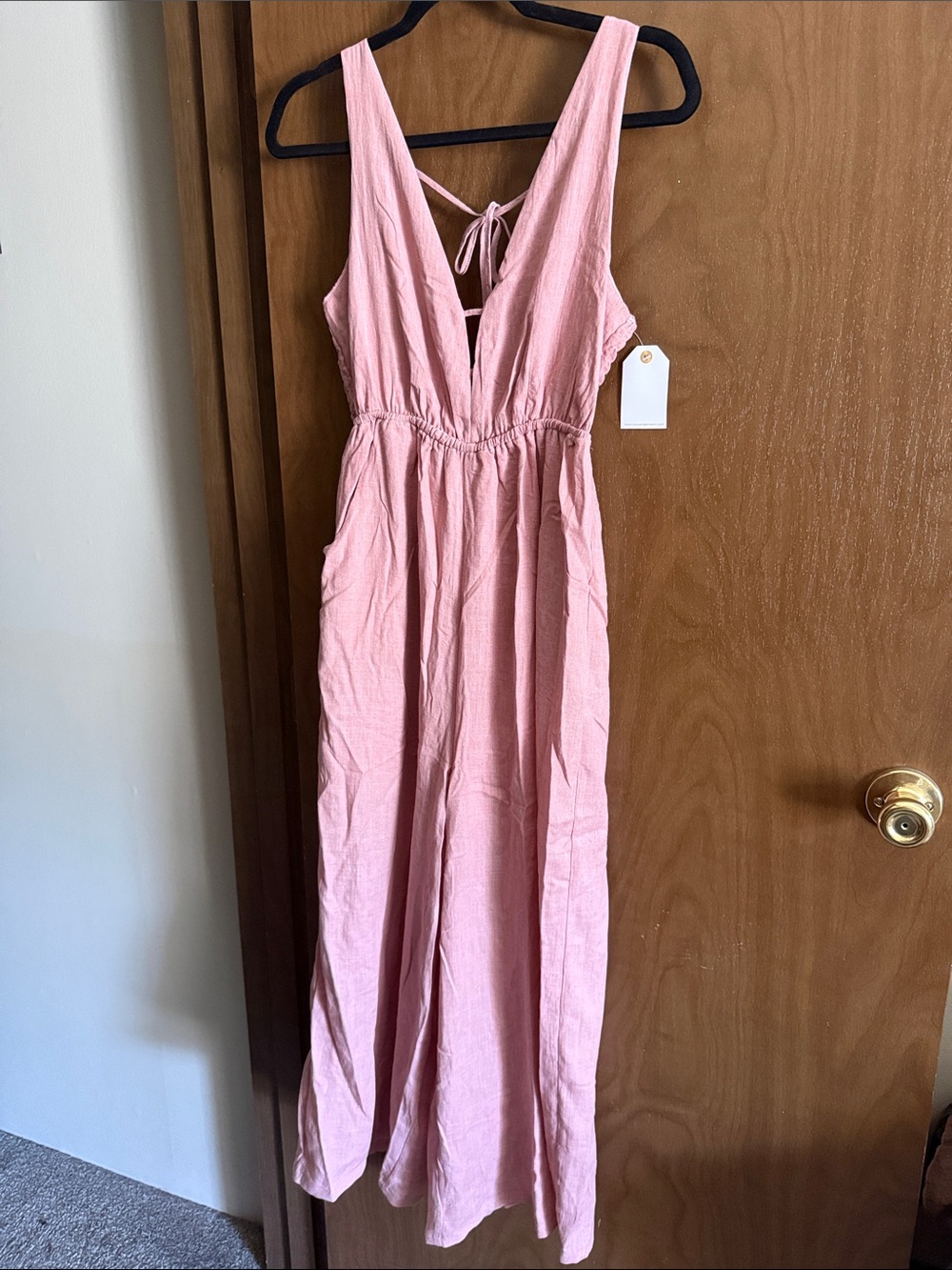 Sleeveless Pink Jumpsuit with V-Neck and Tie Back